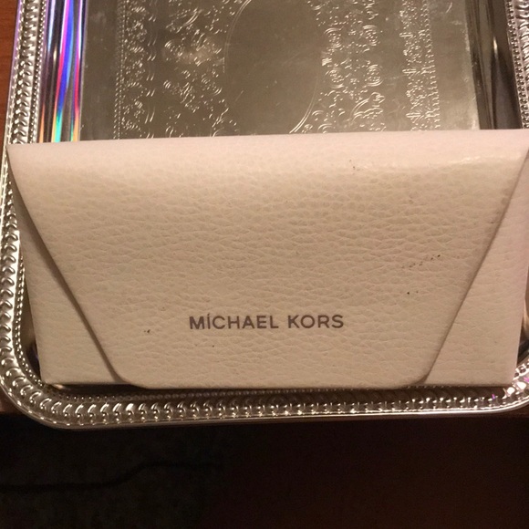 MICHAEL KORS SUNGLASSES - Picture 1 of 8